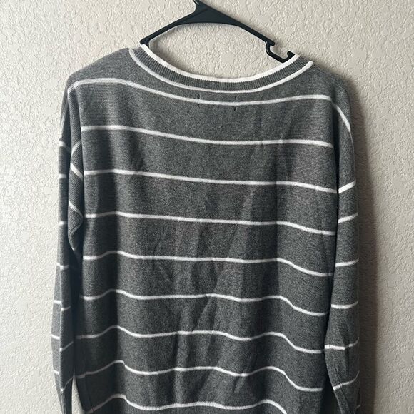 LIKE NEW! Banana Republic Gray Stripe Filpucci Italian Yarn Sweater size Small - Picture 4 of 6